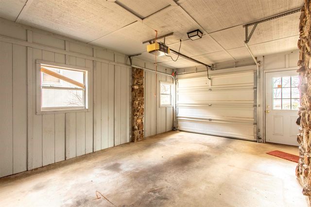 7 Winnebago Drive, Cherokee Village, AR 72529