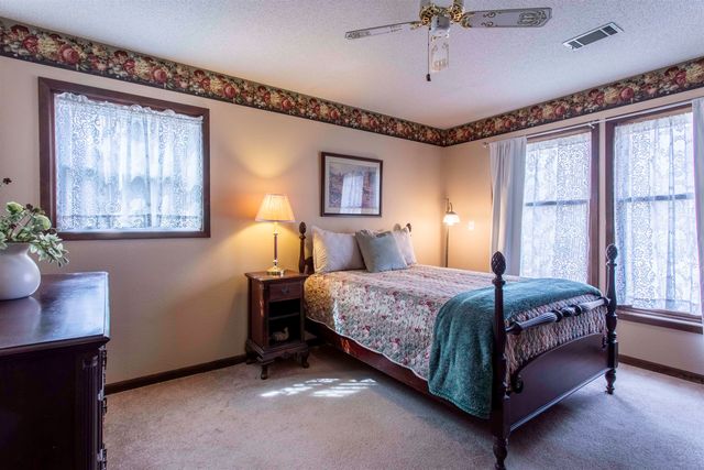 7 Winnebago Drive, Cherokee Village, AR 72529