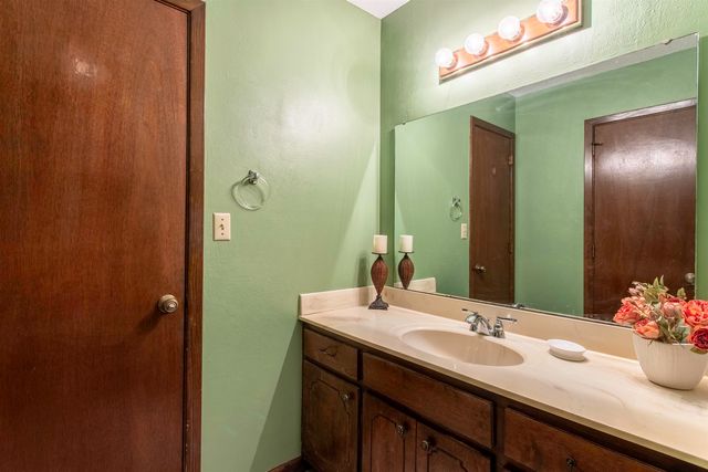 7 Winnebago Drive, Cherokee Village, AR 72529