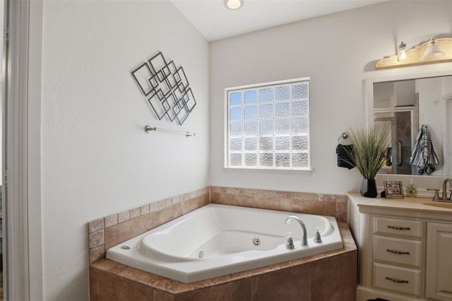 1713 NW 182nd Street, Edmond, OK 73012