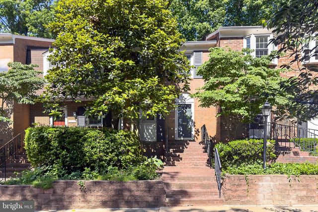 7611 TIVERTON DR, Springfield, VA 22152
