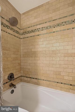 7611 TIVERTON DR, Springfield, VA 22152