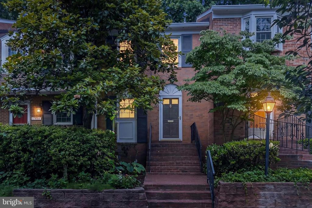 7611 TIVERTON DR, Springfield, VA 22152