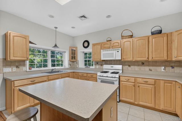 41 Lindy Drive, Carmel, NY 10512