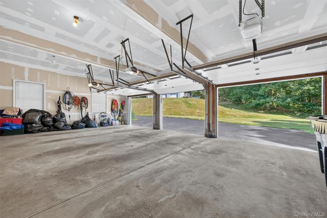 41 Lindy Drive, Carmel, NY 10512
