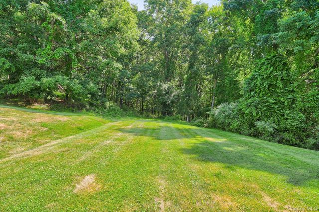 41 Lindy Drive, Carmel, NY 10512
