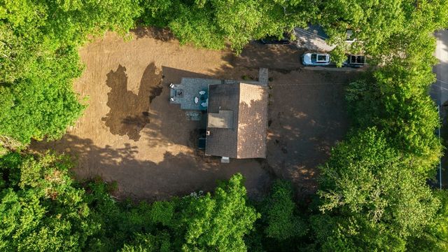 380 Brayton Rd, Tiverton, RI 02878