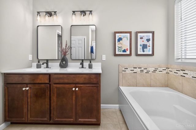 476 Haybrooke Drive, Hamilton Twp, OH 45039