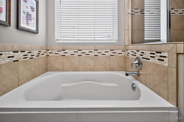 476 Haybrooke Drive, Hamilton Twp, OH 45039