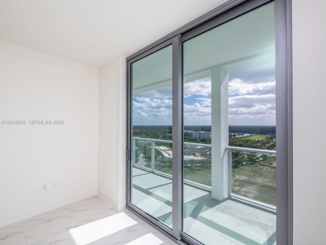 2000 S Metropica Way 2007, Sunrise, FL 33323