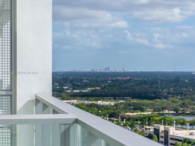 2000 S Metropica Way 2007, Sunrise, FL 33323