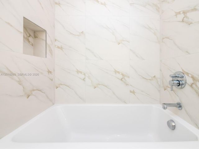2000 S Metropica Way 2007, Sunrise, FL 33323