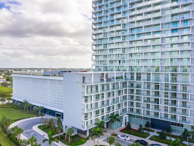 2000 S Metropica Way 2007, Sunrise, FL 33323