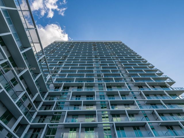 2000 S Metropica Way 2007, Sunrise, FL 33323