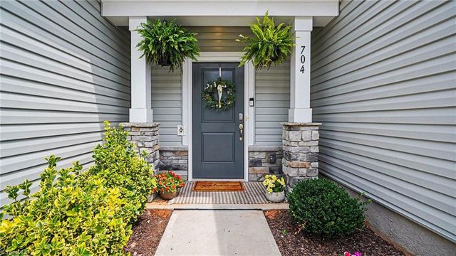 704 Whitfield Drive 44, Greensboro, NC 27455