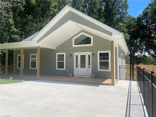 177 Linda Carol Avenue, Wilkesboro, NC 28697