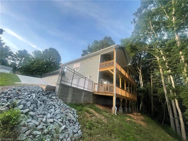 177 Linda Carol Avenue, Wilkesboro, NC 28697