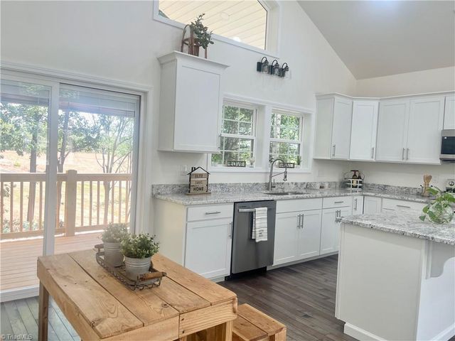 177 Linda Carol Avenue, Wilkesboro, NC 28697