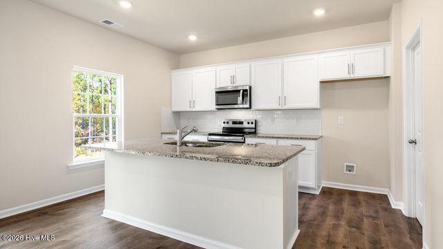 3072 Platinum Circle, West End, NC 27376