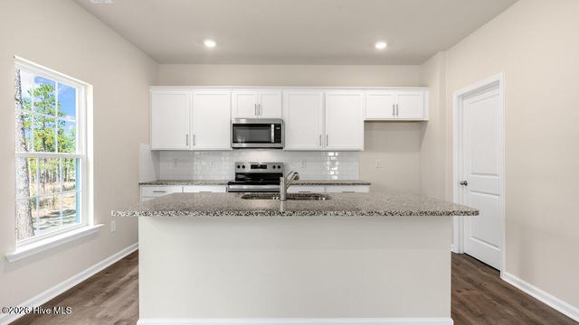 3072 Platinum Circle, West End, NC 27376