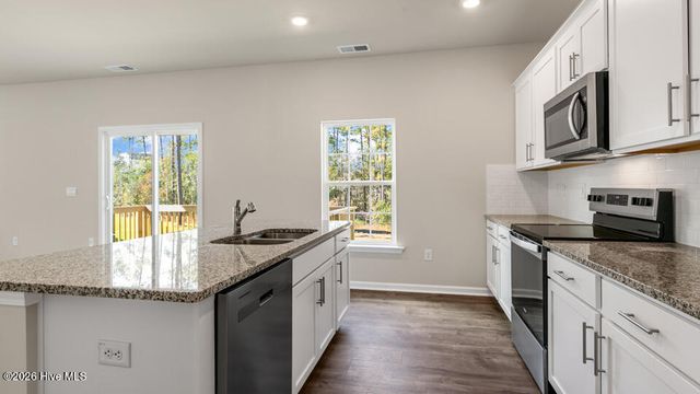 3072 Platinum Circle, West End, NC 27376