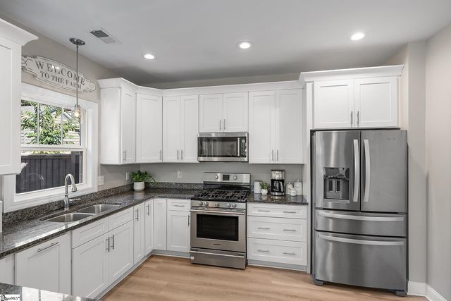 305 Pine Street, Greenville, SC 29601