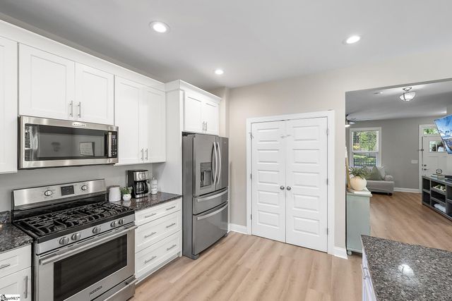 305 Pine Street, Greenville, SC 29601