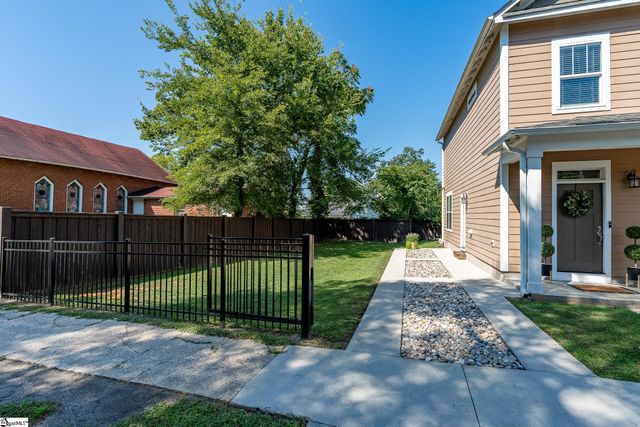 305 Pine Street, Greenville, SC 29601