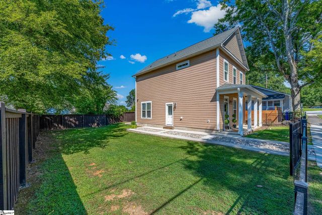 305 Pine Street, Greenville, SC 29601