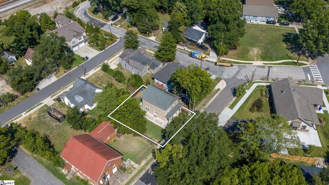305 Pine Street, Greenville, SC 29601