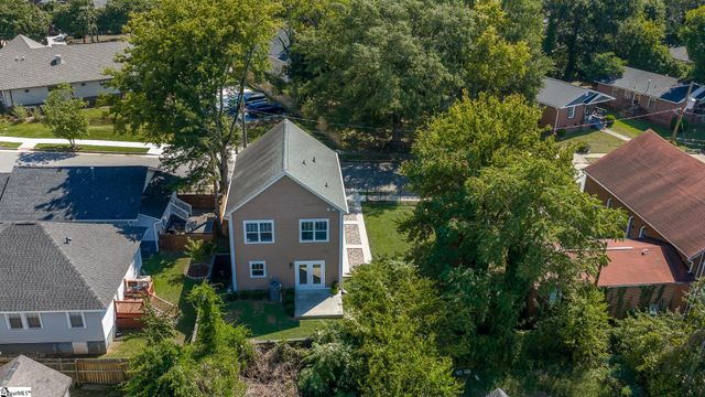 305 Pine Street, Greenville, SC 29601