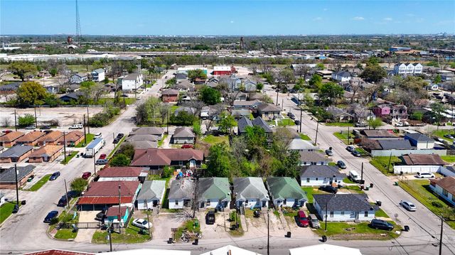 2904 Chapman Street, Houston, TX 77009