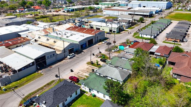 2904 Chapman Street, Houston, TX 77009
