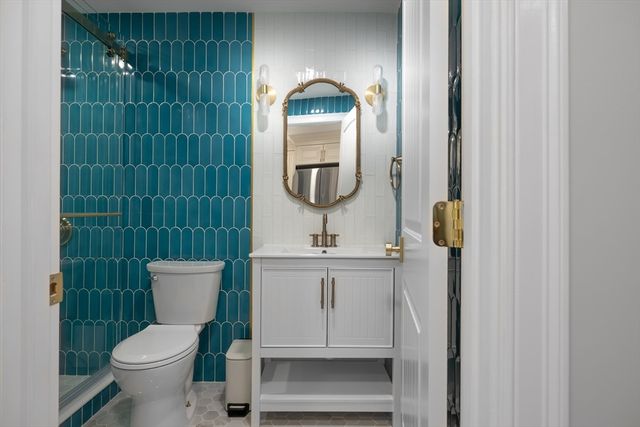 15 Concord Square A, Boston, MA 02118
