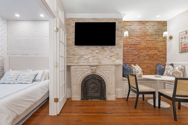 15 Concord Square A, Boston, MA 02118