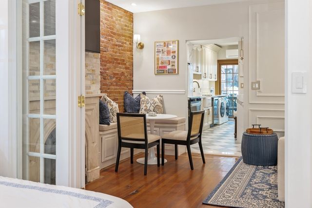 15 Concord Square A, Boston, MA 02118