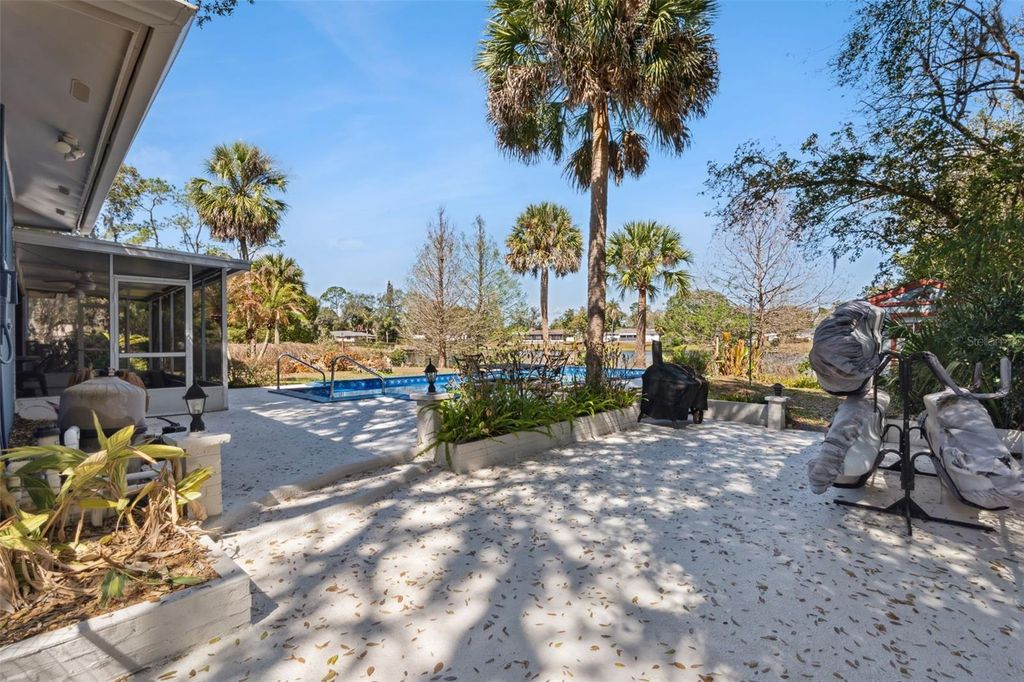 Image 32 of property listing at 76 SWEETBRIAR BRANCH, Longwood, FL 32750