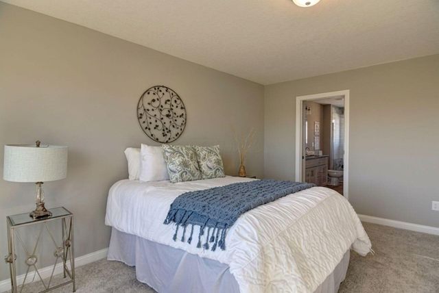 1800 Whispering Pines Lane, Bellefontaine, OH 43311