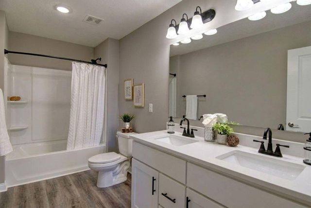 1800 Whispering Pines Lane, Bellefontaine, OH 43311