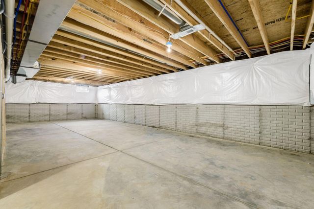 1800 Whispering Pines Lane, Bellefontaine, OH 43311