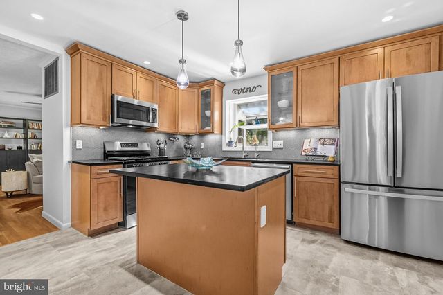 17641 PRINCE EDWARD DR, Olney, MD 20832