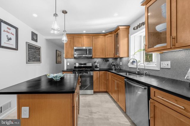 17641 PRINCE EDWARD DR, Olney, MD 20832