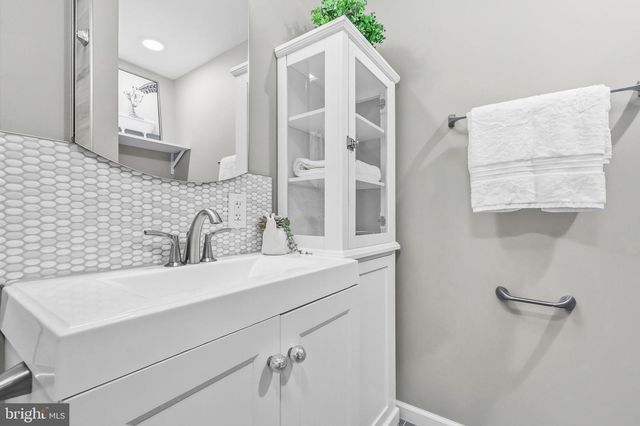 17641 PRINCE EDWARD DR, Olney, MD 20832
