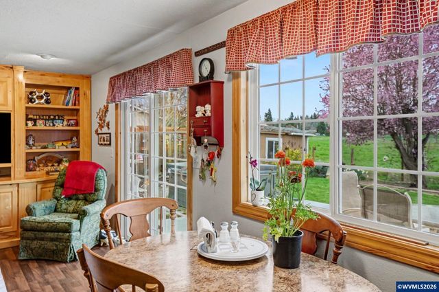 640 S Pershing St, Mt Angel, OR 97362