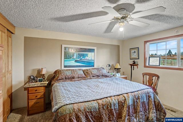 640 S Pershing St, Mt Angel, OR 97362