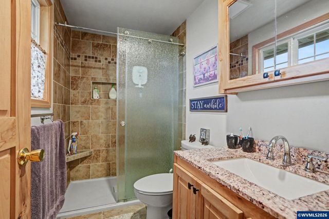 640 S Pershing St, Mt Angel, OR 97362