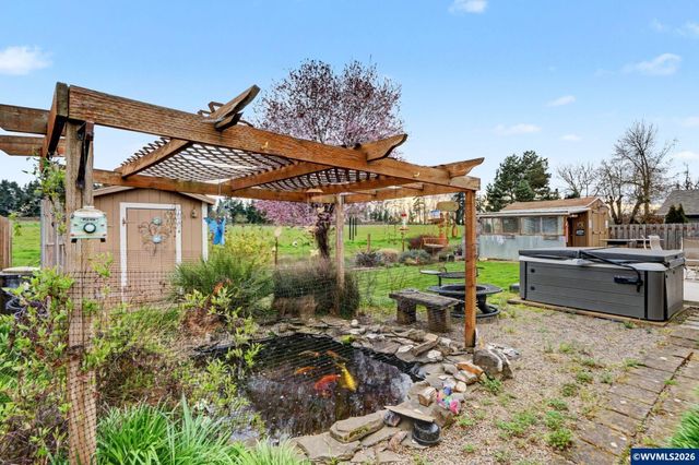 640 S Pershing St, Mt Angel, OR 97362