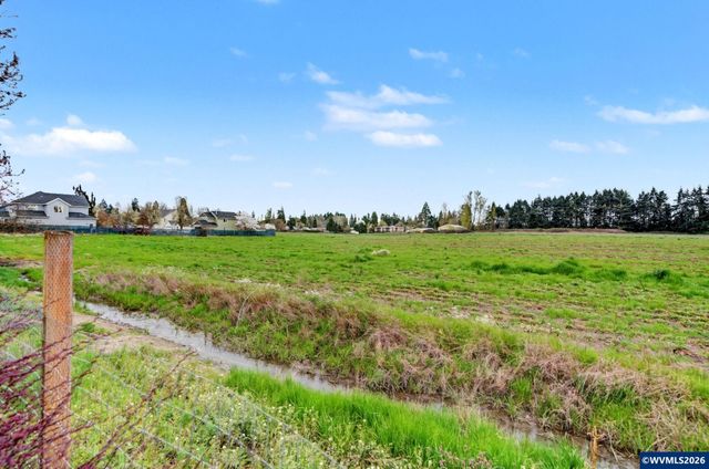 640 S Pershing St, Mt Angel, OR 97362