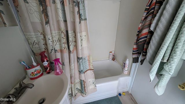 200 Bleecker Street, Gloversville, NY 12078