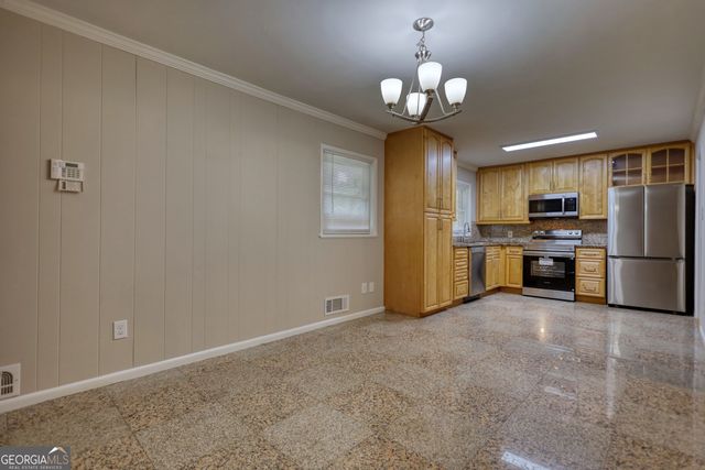 543 Wavelyn Way, Riverdale, GA 30274